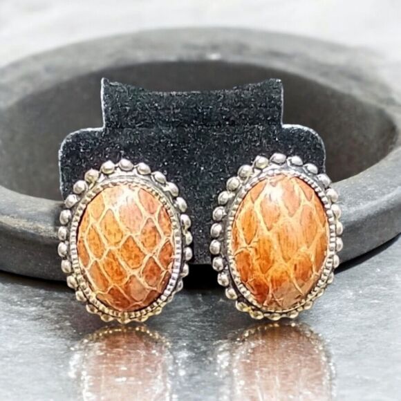Vintage Brown Faux Leather Western Clip-On Earrings Repaired Unmarked - Picture 1 of 8